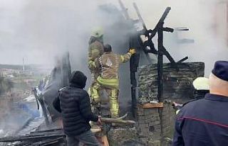 (Özel) Arnavutköy’de alev alev yanan tandır fırını...
