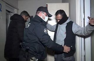 (Özel) Bursa’da atıl durumdaki kız yurduna giren...