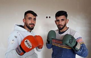 (Özel)İkiz milli sporcular sabah inşaatta, akşam...