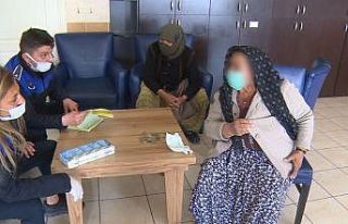 (Özel) Isparta’da dilenen yaşlı kadın zabıtadan...