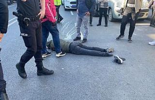 (Özel) Kağıthane’de aracın çarptığı motosikletli...