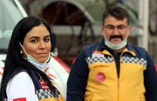 (Özel) Karı koca ’el ele’ verip hayat kurtarıyor