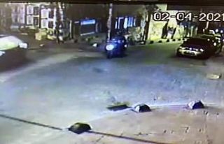 (Özel) Motosikletli kuryenin ölümden döndüğü...