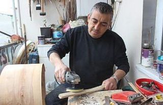 (Özel) Patlayan davuluna usta bulamadı, meslek sahibi...