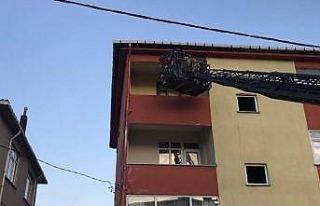 (Özel) Pendik’te yangın paniği; mahsur kalan...