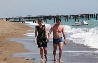 (ÖZEL) Rus tatilciler alınan seyahat kısıtlamasına...