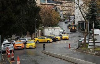 (Özel) Taksici esnafına yüzlerce araçlık konvoyla...