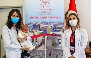(Özel) Türkiye’de bir ilk: Annesi hamileyken aşılanan...