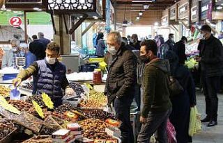 Pandemi ile durgunluk yaşayan kapalı çarşı, Ramazan’la...