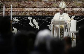 Papa: “Pandemide yaşanan yoksulluğa rağmen silahlara...