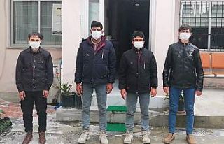 Paraları gasp edilip otobüsten zorla indirilen Afgan...