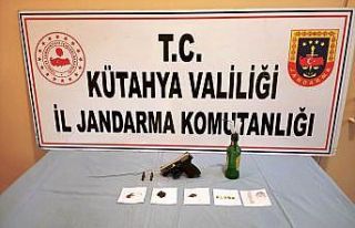 Park halindeki araçtan uyuşturucu çıktı