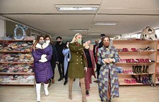 Pervin Ersoy Gönül Elleri Çarşısı’nı ziyaret...