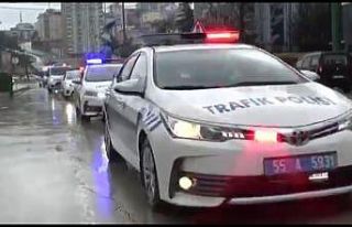 Polis kortejinde ’maske, mesafe ve hijyen’ uyarısı