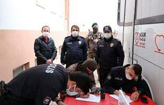 Polis teşkilatından kan bağışı