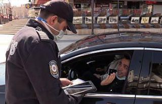 Polise ‘ağabey gözünü seveyim yapma’ dedi,...