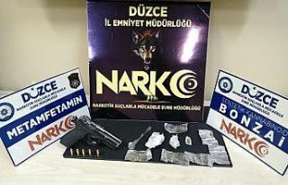 Polisten uyuşturucu ticaretine izin yok