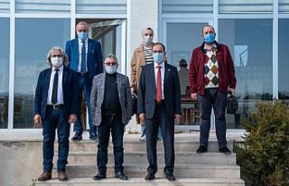 Rektör Beydemir, kentteki basın kuruluşu temsilcileriyle...