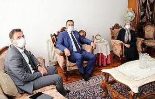 Rektör Kalan, üniversiteye cami yaptıran hayırseverle...