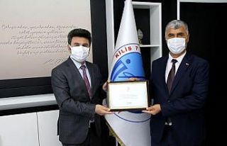 Rektör Karacoşkun tebrikleri kabul etti