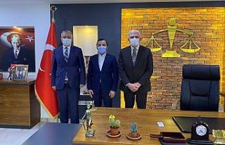 Rektör Levent’ten Erzincan Barosuna ziyaret