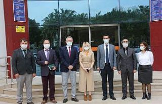 Rektör Özkan, Sosyal Bilimler MYO ve İİBF’de...