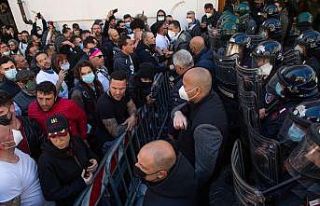 Roma’da Covid-19 kısıtlamaları protesto edildi