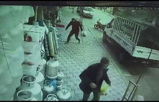 Rüzgarın uçurduğu çatının altında kalmaktan...