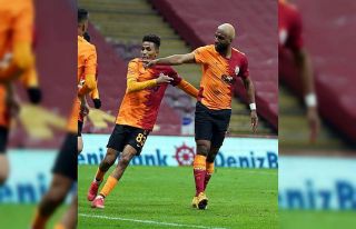 Ryan Babel 4. golünü kaydetti