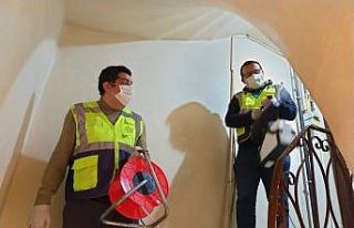 Salgın mücadelesi apartmanlarla sürüyor