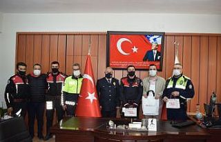 Salihli’de motorize ekiplere güneş gözlüğü...