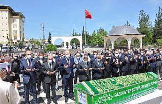 Şamil Tayyar’ın babası dualarla son yolculuğuna...