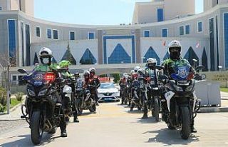 Samsun polisinden 23 Nisan korteji