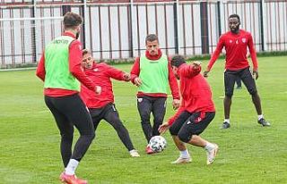 Samsunspor, Menemenspor karşısında ilk peşinde