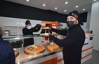 Sarıkamış’ta modern börekçi hizmete girdi