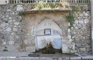 Şehzadeler Belediyesi tarihi beş çeşmeyi restore...