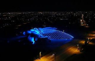 Selçuklu’nun sembol binaları otizm için mavi...