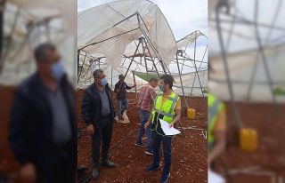 Serası zarar gören çiftçiye destek