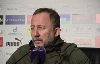 Sergen Yalçın: "Bugün için 3 puan almak çok...