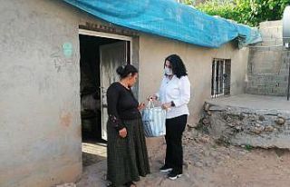 Silopi’de ihtiyaç sahiplerine 135 koli erzak yardımı