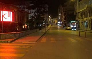 Sinop’ta tam kapanmayla sokaklar boşaldı