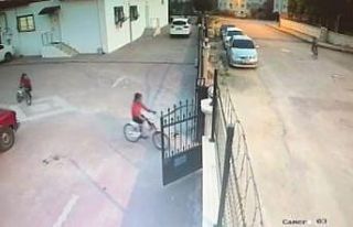 Siteden bisiklet çalan çocuklar kameralara yakalandı