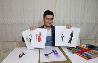 Sivaslı gencin moda çizimleri ünlülerin ilgi odağı...