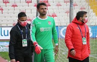 Sivassporlu kaleci Ali Şaşal 1 hafta sahalardan...