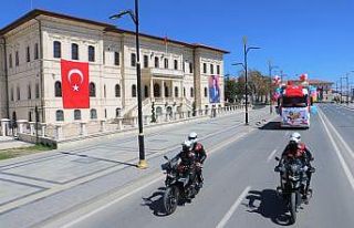 Sivas’ta konvoylu 23 Nisan kutlaması