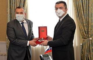 Slovenya Cumhuriyeti Büyükelçisi Seligo, Vali Memiş’i...