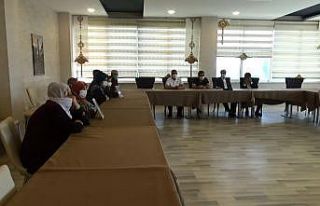 Sokağa çıkma kısıtlaması ailelerin evlat nöbetini...