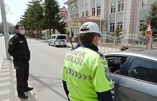 Sokağa çıkma kısıtlamasında polis göz açtırmadı