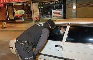 Sokağa çıkmak için iki gün sabredemeyenlere yarım...