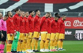 Süper Lig: Beşiktaş: 2 - Kayserispor: 1 (Maç devam...